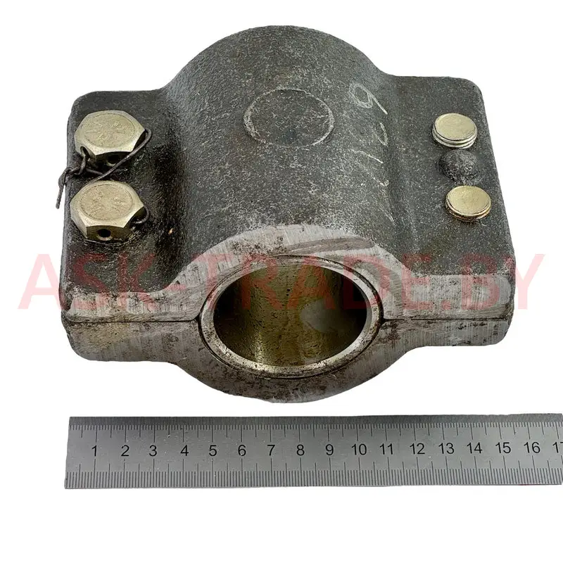 Хомут оси кронштейна платформы в сб. 5551-8501212